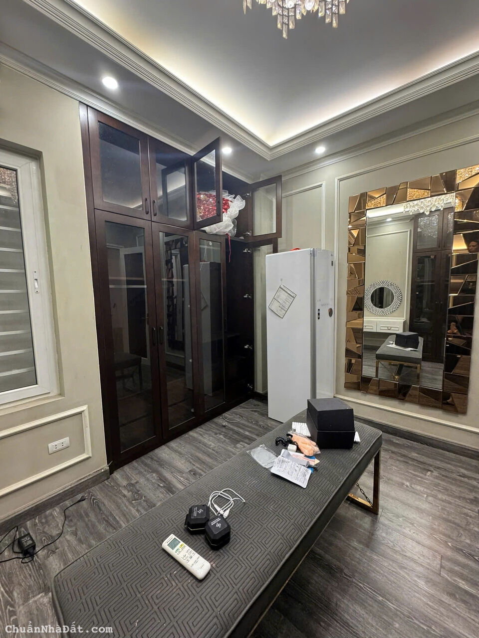 Cho thuê nhà ngõ thông, ô tô, KD Thái Thịnh 1, Đống Đa 48m x 5T giá 25 triệu, đủ đồ