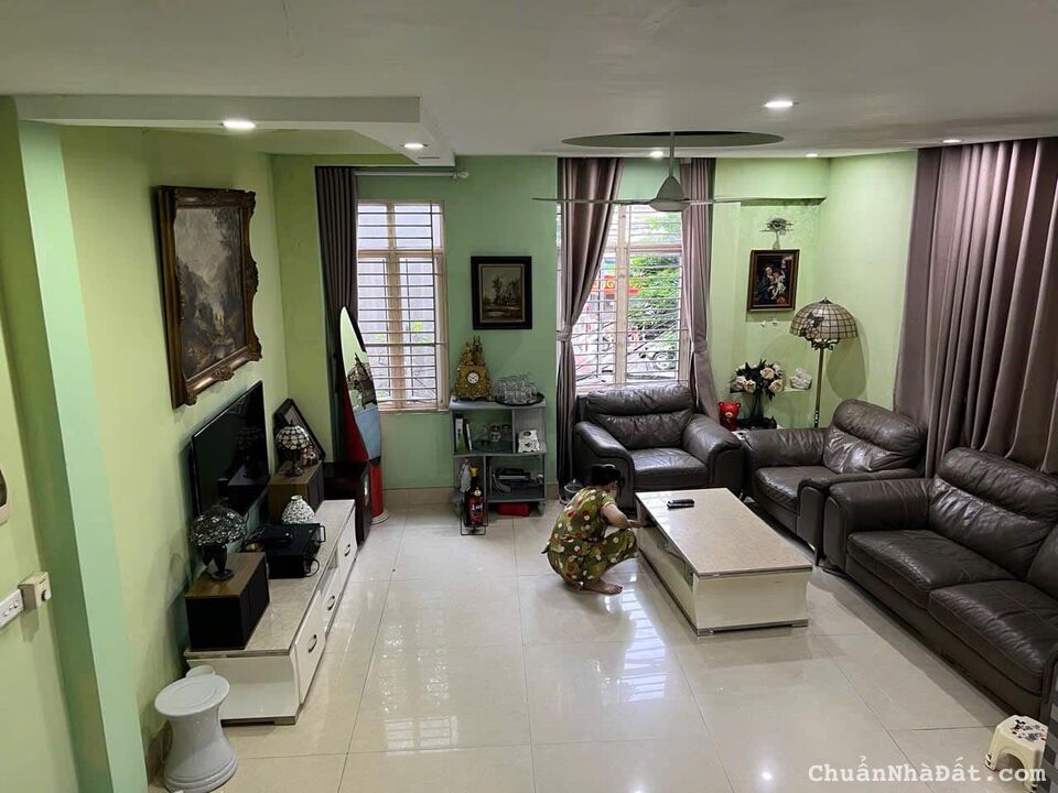 Cho thuê  nhà  ngõ ô tô Vạn Kiếp Hai Bà Trưng 40m x 5T - 4 ngủ giá 15tr, full nội thất