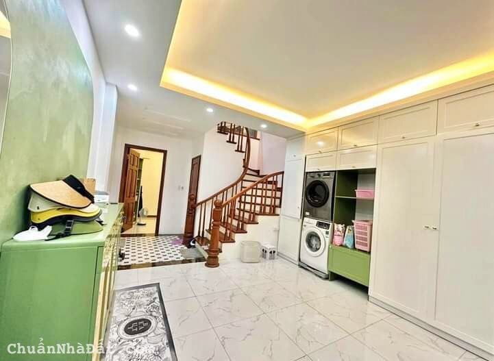 Cho thuê nhà Hàm Nghi Nam Từ Liêm 45m*5*T, đường 8m, kinh doanh