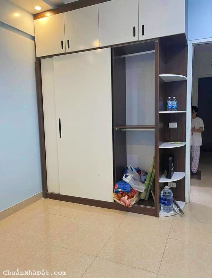 Cho thuê nhà Nam Từ Liêm phố Hàm Nghi 46m x 5T, đường 8m giá 24tr