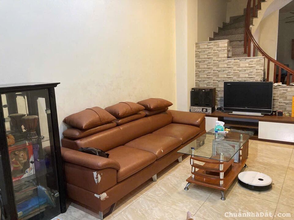 Cho thuê nhà ngõ ô tô Kim Ngưu - Hai Bà Trưng 60m x 3T - 3 ngủ giá 14.8 triệu