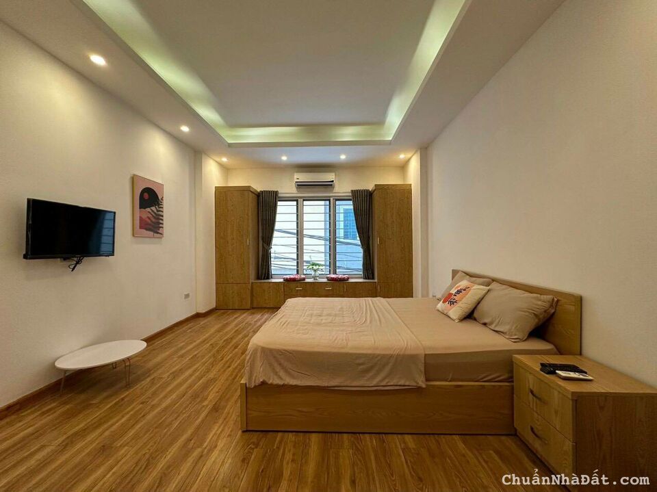 Cho thuê nhà Lạc Long Quân, Tây Hồ 70m x 4T giá 25tr - nhà đẹp ở luôn