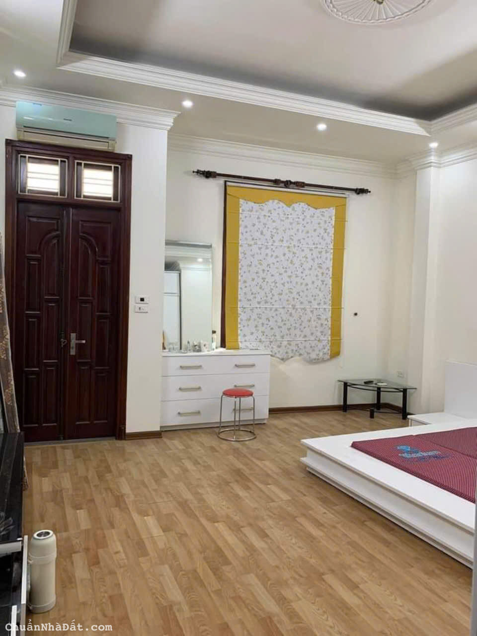 Cho thuê nhà ngõ ô tô, kinh doanh Nguyễn Chí Thanh - Đống Đa 50m x 4T giá 25 triệu