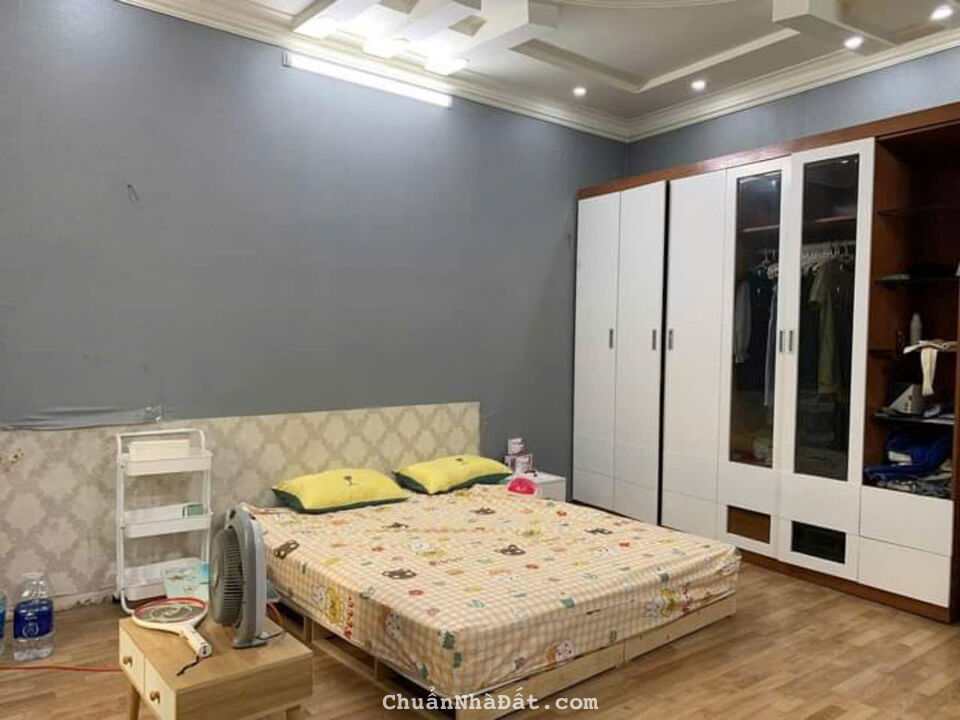 Cho thuê nhà ngõ ô tô, kinh doanh Nguyễn Chí Thanh - Đống Đa 50m x 4T giá 25 triệu