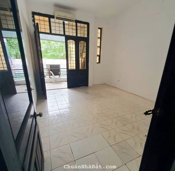 Cho thuê nhà Nguyễn Khuyến, Văn Quán, Hà Đông. DT 50mx 3 tầng giá 15 triệu