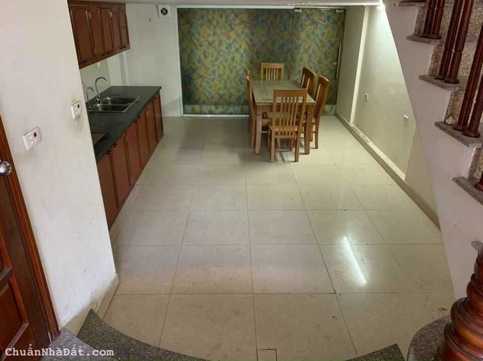 Cho thuê nhà phân lô Nguyễn Xiển Thanh Xuân 50m x 4T x 18tr, vỉa hè, ô tô