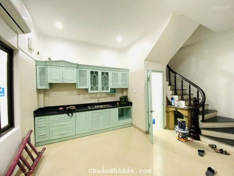 Cho thuê nhà nguyên căn Trịnh Công Sơn, Tây Hồ 55m x 6T - 5 ngủ giá 15 triệu