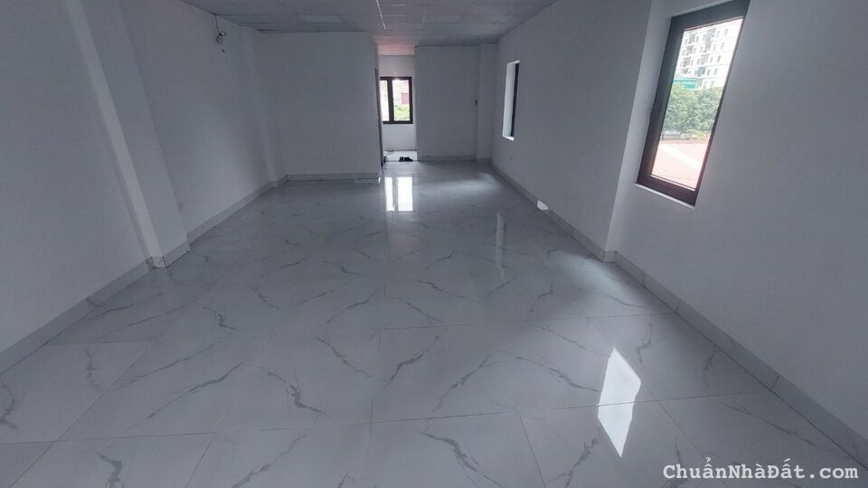 Cho thuê liền kề lô góc, thang máy mới cực kỳ đẹp Định Công Hoàng Mai 85m x 5T giá 30tr