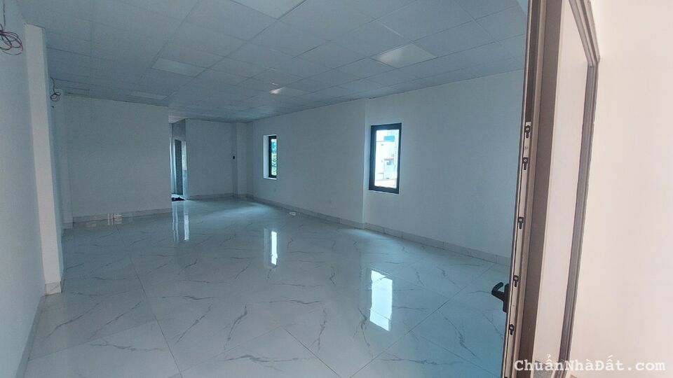 Cho thuê liền kề lô góc, thang máy mới cực kỳ đẹp Định Công Hoàng Mai 85m x 5T giá 30tr