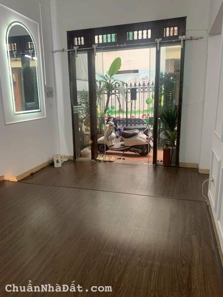 Cho thuê nhà Đội Cấn, Ba Đình 90m x 5T - MT 7M giá 32tr, ô tô, kinh doanh Cho thuê nhà Đội Cấn, Ba Đình 90m x 5T - MT 7M giá 32tr, ô tô, kinh doanh