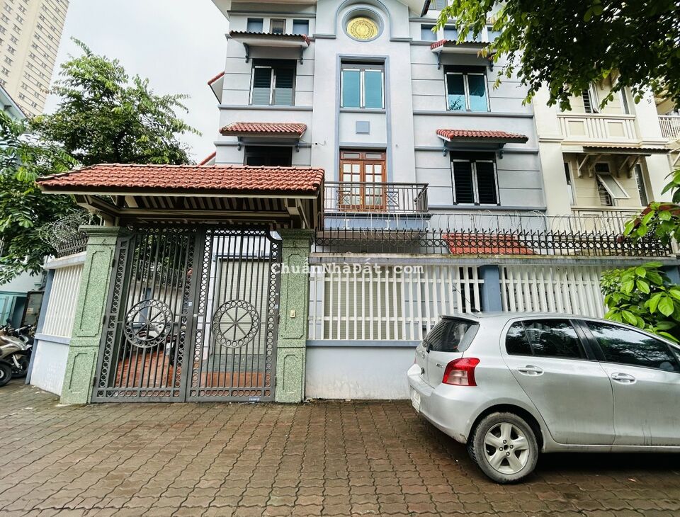 Cho thuê biệt thự Trung Văn, Nam Từ Liêm 175m x 4T giá 45tr, thang máy, vỉa hè, ô tô tránh
