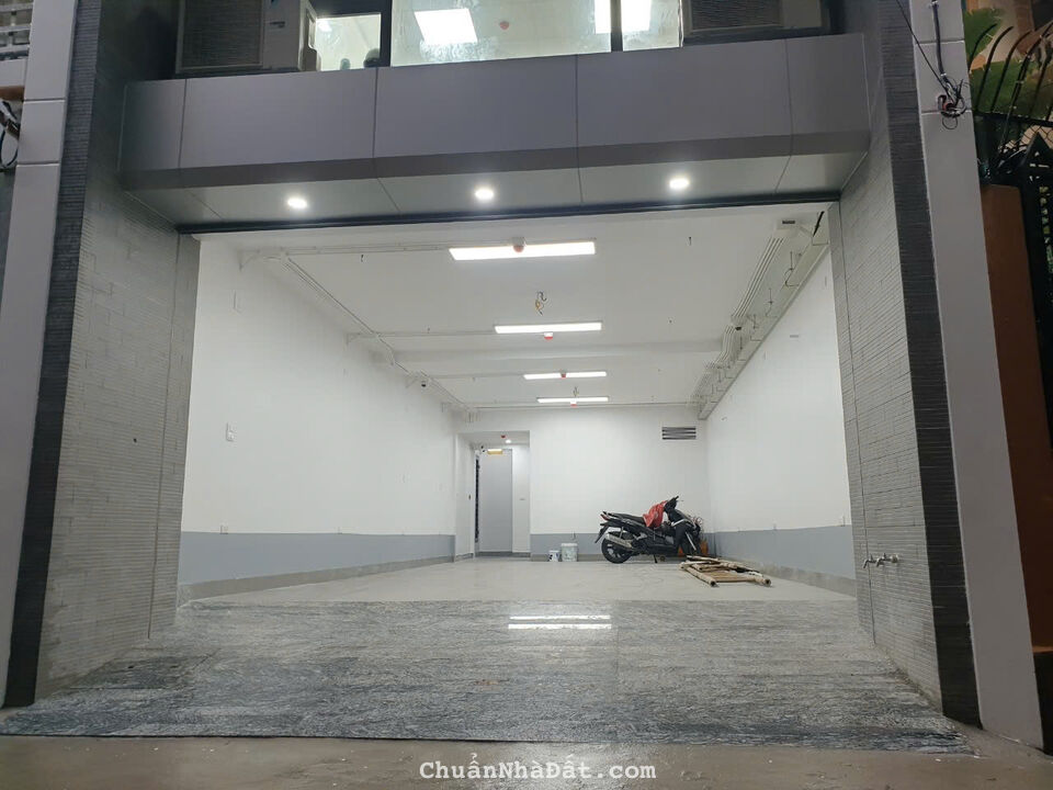 Cho thuê tòa VP 110m x 7T giá 79TR Yên Lạc Hai Bà Trưng THANG MÁY, PCCC đầy đủ 