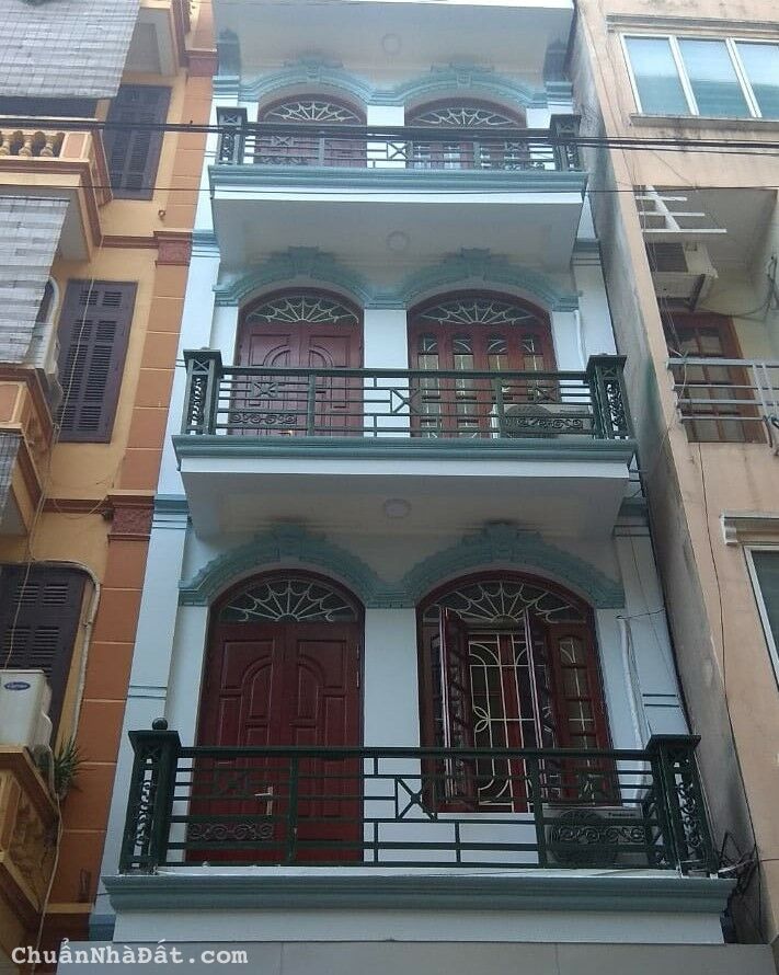 Bán nhà Đống Đa, phố Tây Sơn chỉ 12 tỷ, 45m2, 4T, MT5.6m, KD đỉnh, Ô tô đỗ