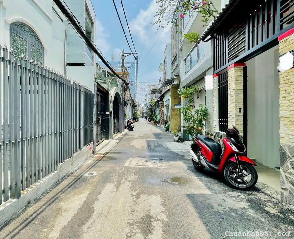 Bán nhà 32m2, xây 2 Lầu, đường Hoàng Văn Thụ, P4, Tân Bình. Gần CV Hoàng Văn Thụ giá chỉ 2 tỷ 9