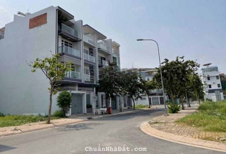 Bán GẤP! đất Q12, 100m2, sổ hồng pháp lý đầy đủ, khu dân cư an ninh và tiện íích. Chỉ 2 tỷ. Bán GẤP! đất Q12, 100m2, sổ hồng pháp lý đầy đủ, khu dân cư an ninh và tiện íích. Chỉ 2 tỷ.