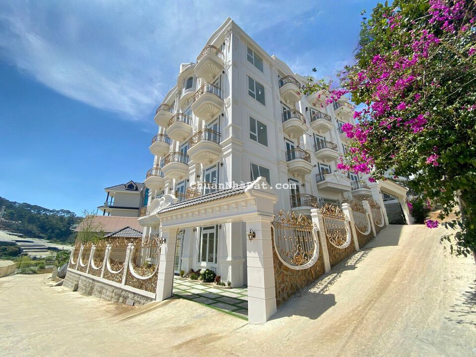 bán biệt thự view đẹp kinh doanh tại Trịnh Hoài Đức, Đà Lạt