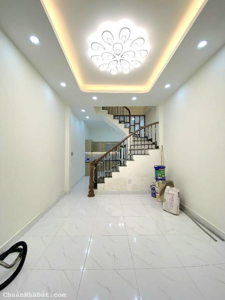 Minh Khai. Chính chủ cần bán nhà mới xây 5 tầng, ngõ ô tô qua