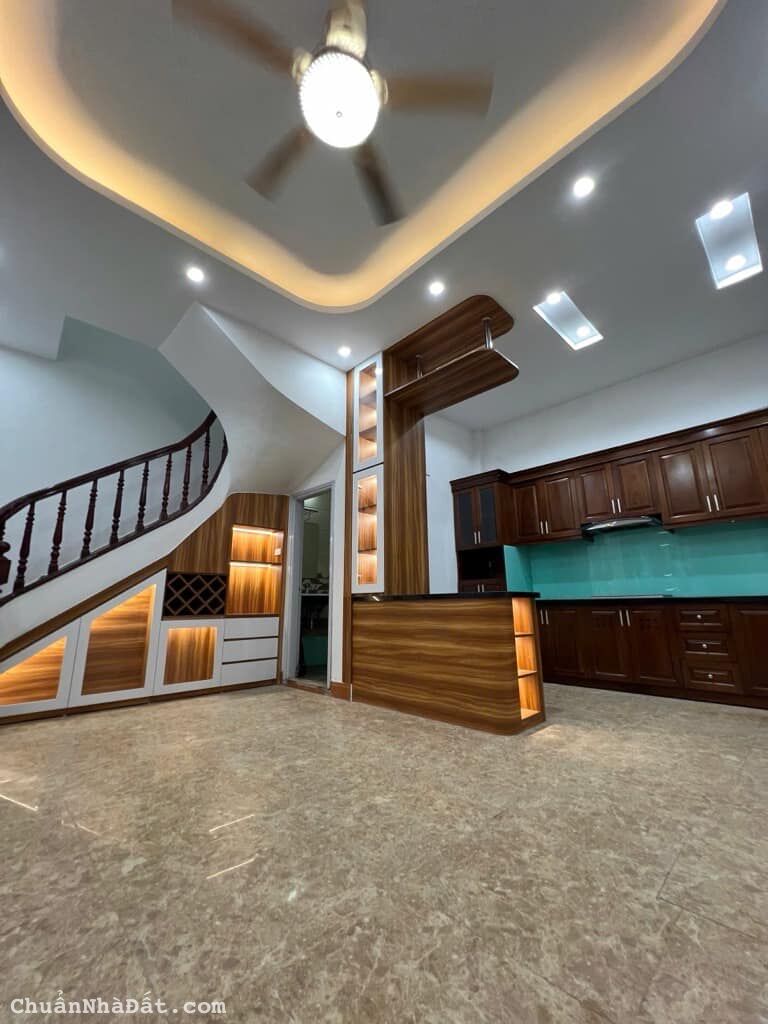 Cực hiếm tại Thanh Nhàn, 40m2 x 4 tầng. Vài bước ra mặt phố