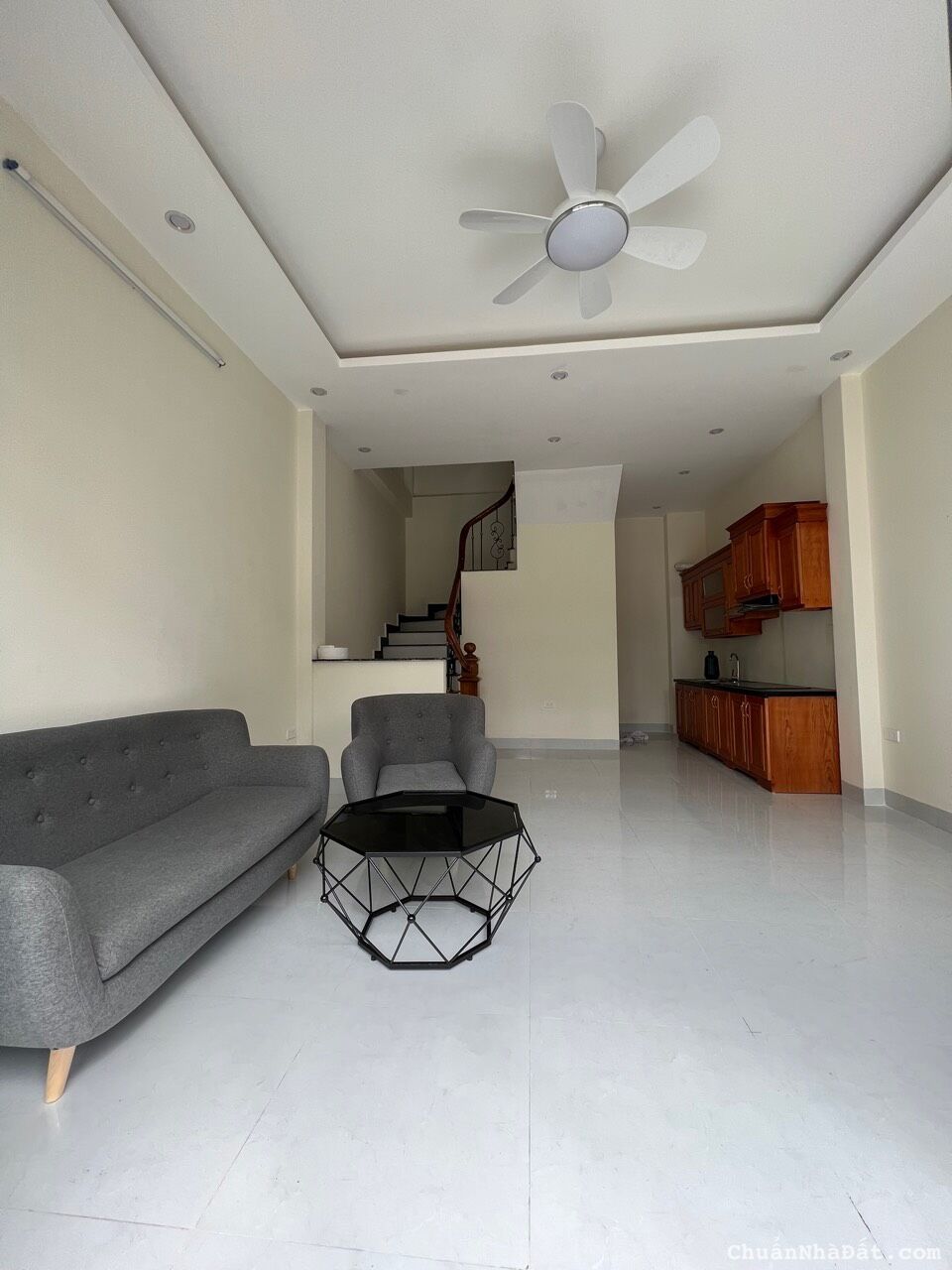 Trương Định, Hai Bà Trưng. Nhà dân xây, nội thất đầy đủ ở luôn