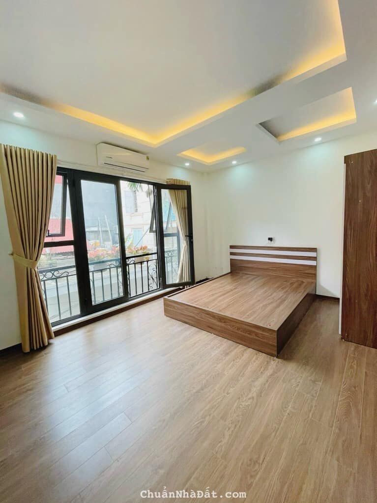 Bán nhà Trương Định, 45m2 x 5 tầng, vài bước ra ô tô đỗ, ngay gần ngã tư Bạch Mai