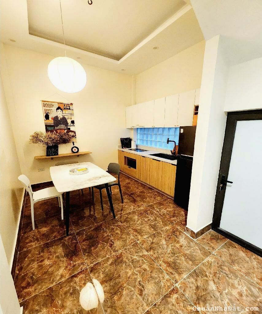 Tân Mai. Nhà dân xây thoáng sáng, gara ô tô, ngõ kinh doanh.