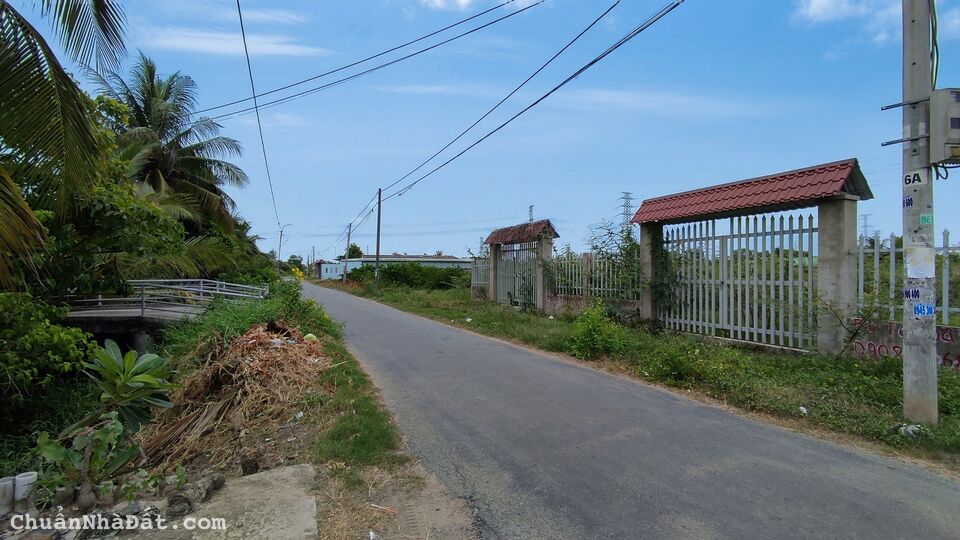 Bán lô đất mặt tiền đường Tám Thăng, xã Thạnh Đức, huyện Bến Lức, Long An.