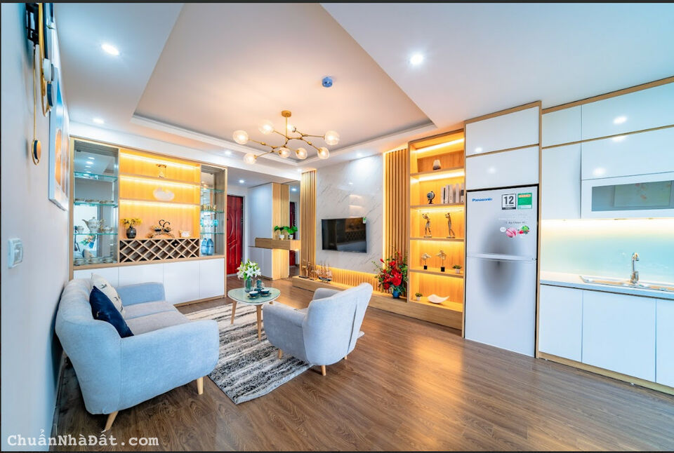 Bán căn 2PN tầng trung, cạnh Vinhome Riverside giá 2.9 tỷ đã bao gồm VAT, nội thất đầy đủ