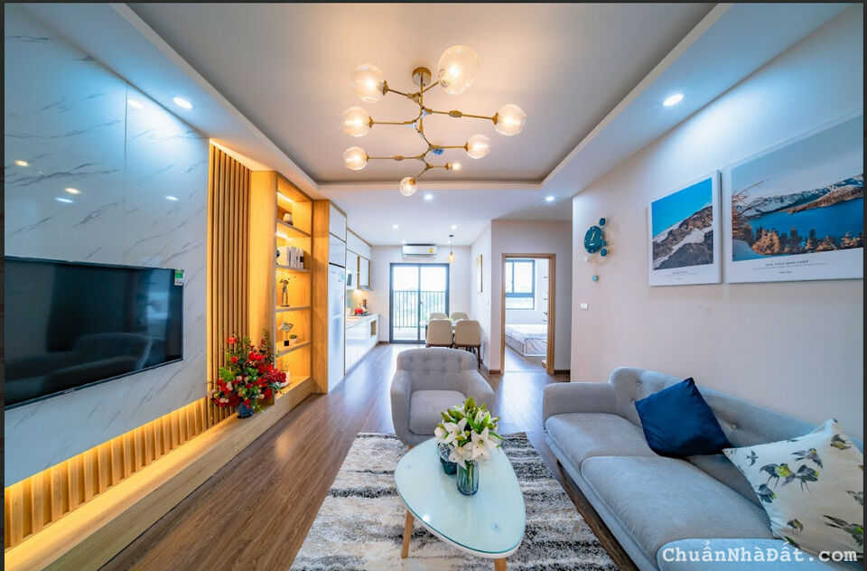 Bán căn 2PN tầng trung, cạnh Vinhome Riverside giá 2.9 tỷ đã bao gồm VAT, nội thất đầy đủ