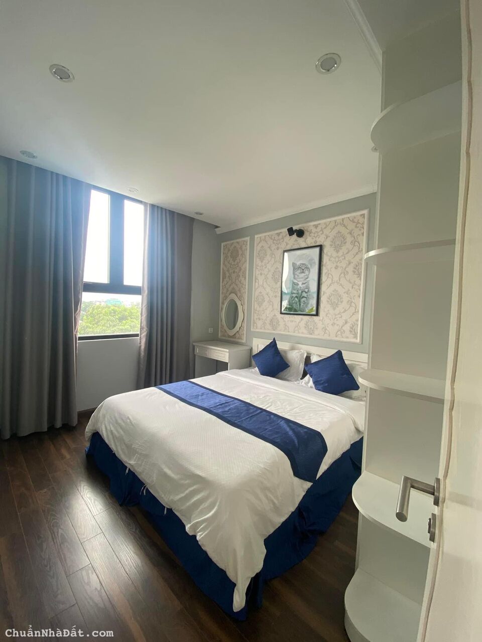 Bán căn hộ 2PN 77m2 chỉ 3.5 tỷ bàn giao full NT cao cấp, nhận nhà ở ngay, sổ đỏ cất két. CK 6,5%