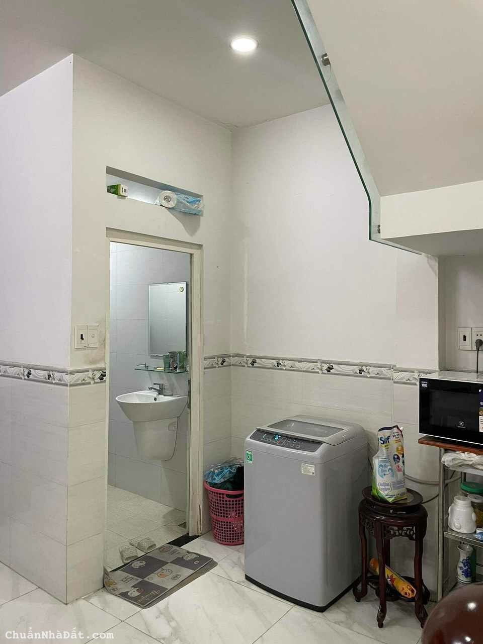 Bán nhà hẻm xe hơi 48m2 – 2 phòng ngủ, khu Him-lam, Trần Xuân Soạn, Quận 7.