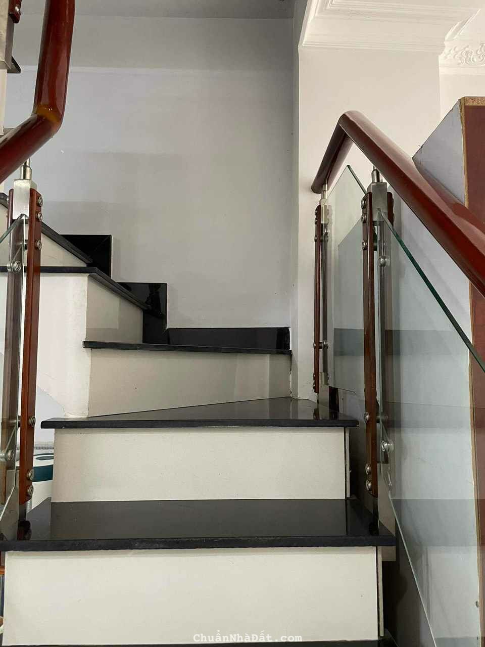 Bán nhà hẻm xe hơi 48m2 – 2 phòng ngủ, khu Him-lam, Trần Xuân Soạn, Quận 7.