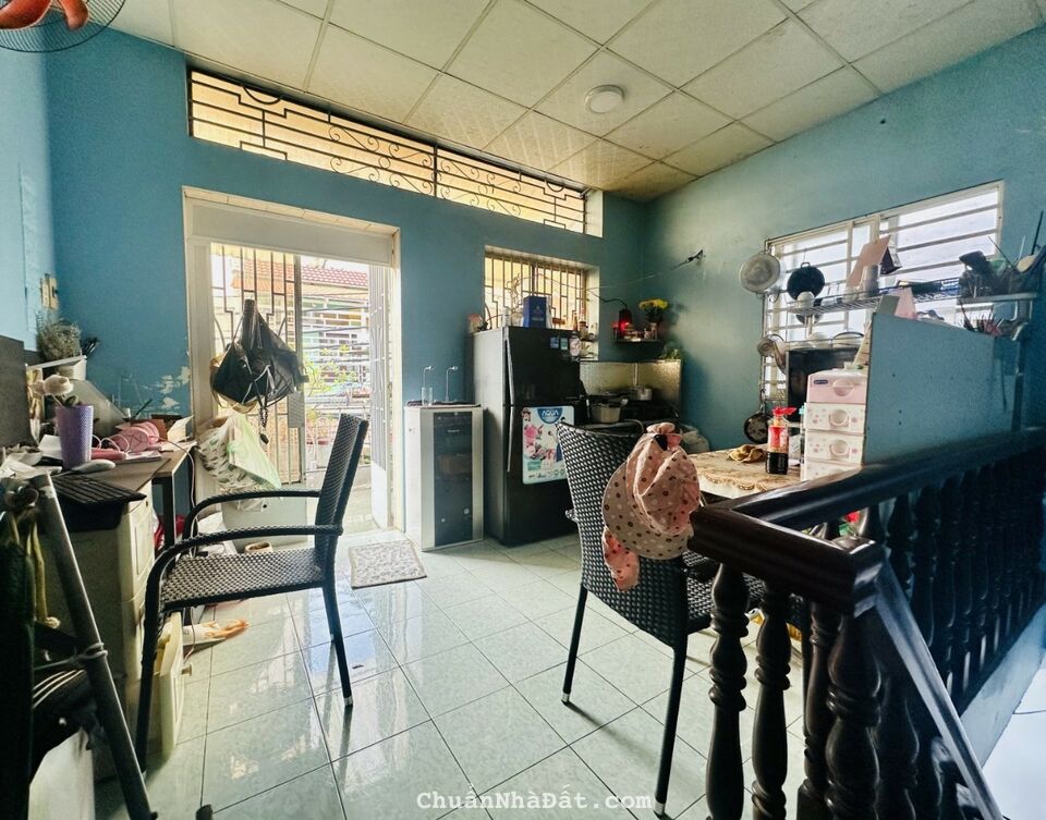 Bán gấp nhà HẺM XE TẢI thông, MẶT BẰNG KINH DOANH ngang 4,4m – Lê Văn Lương, Quận 7.