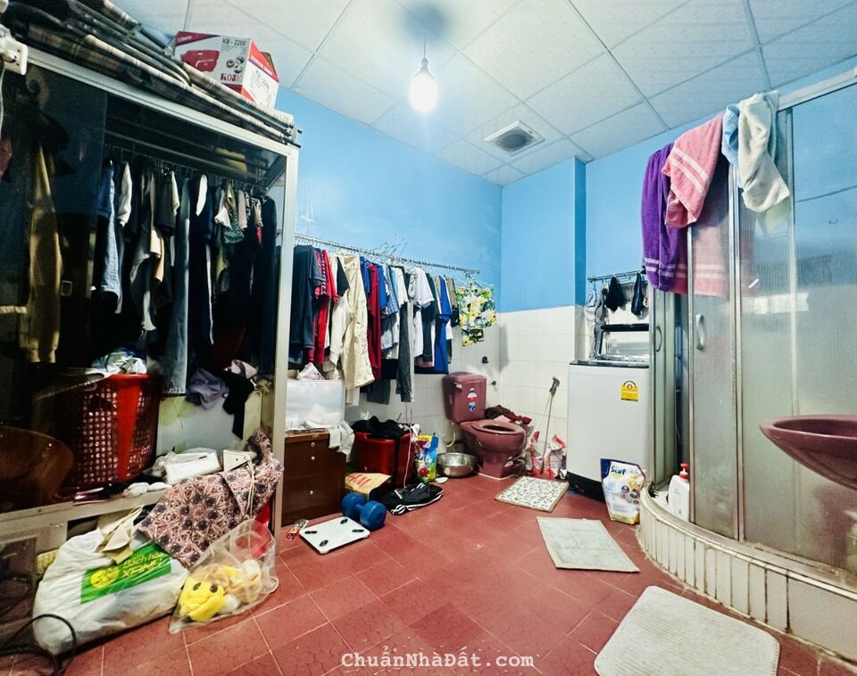 Bán gấp nhà HẺM XE TẢI thông, MẶT BẰNG KINH DOANH ngang 4,4m – Lê Văn Lương, Quận 7.