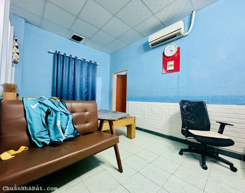 Bán gấp nhà HẺM XE TẢI thông, MẶT BẰNG KINH DOANH ngang 4,4m – Lê Văn Lương, Quận 7.