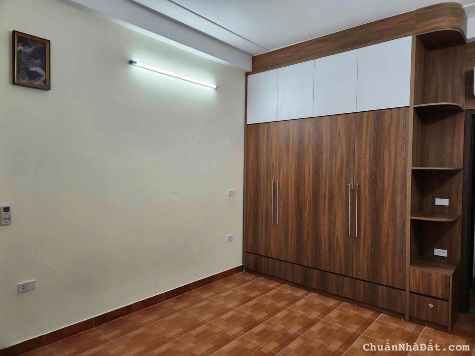 BÁN NHÀ GIÁP BÁT,Ô TÔ TRÁNH 50M, GẦN CHỢ, 31M2 GIÁ 3.2TỶ