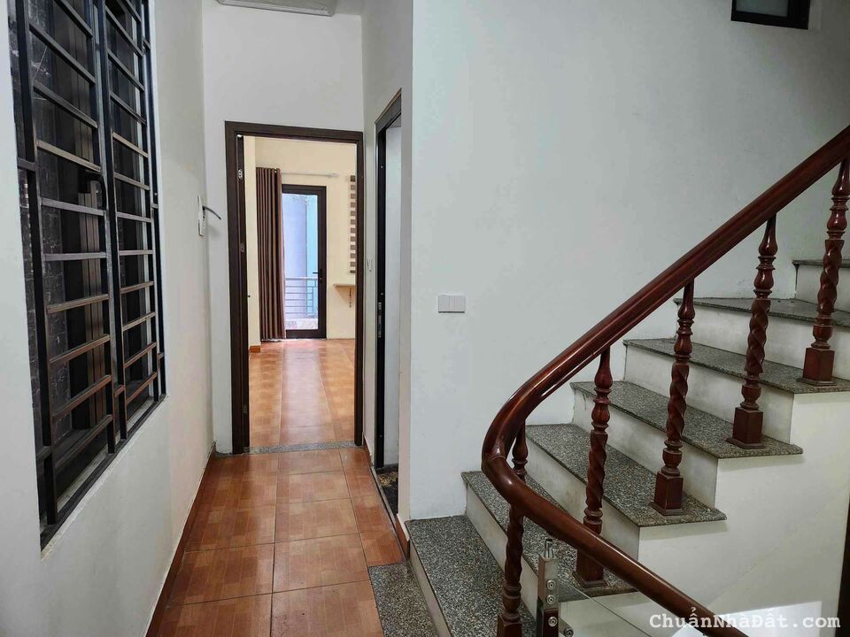 BÁN NHÀ GIÁP BÁT,Ô TÔ TRÁNH 50M, GẦN CHỢ, 31M2 GIÁ 3.2TỶ