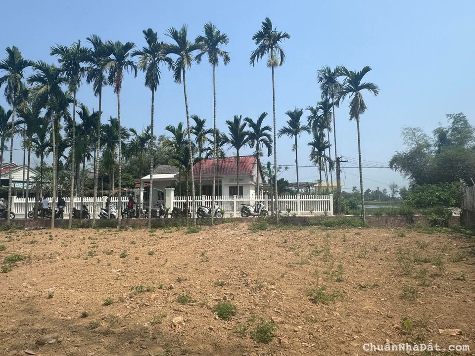 Cần bán gấp đất chính chủ tại Quế Sơn giá gốc 700tr nay chỉ còn 555tr. DT: 125m2