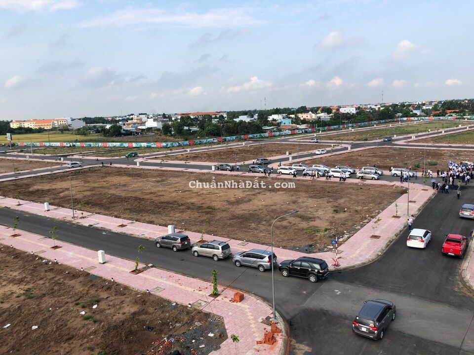 Chính chủ ngợp bán gấp nền đất thổ cư 100m2 ngay trung tâm thủ thừa . Chính chủ ngợp bán gấp nền đất thổ cư 100m2 ngay trung tâm thủ thừa .