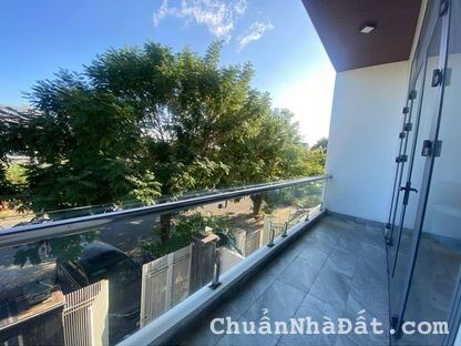 Bán biệt thự 3 tầng đường 10m5 Phan Bá Vành, Sơn Trà. 150m2 chỉ 8,5 tỷ Bán biệt thự 3 tầng đường 10m5 Phan Bá Vành, Sơn Trà. 150m2 chỉ 8,5 tỷ