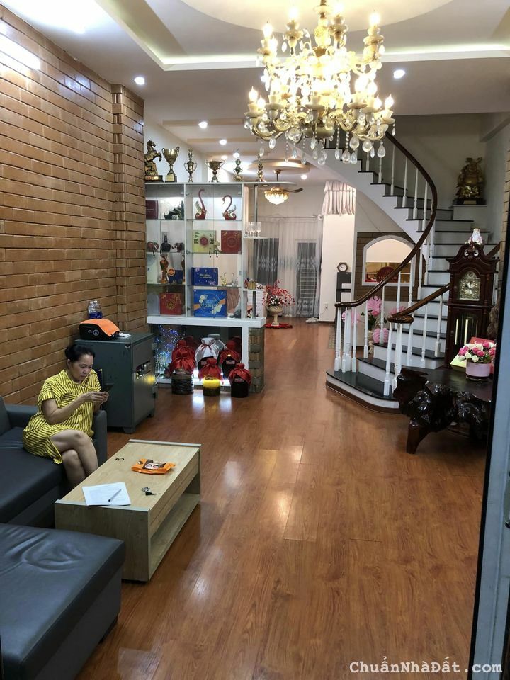 Bán nhà 4 tầng 4PN đường Đa Mặn 6, dự án Nam Việt Á, Khuê Mỹ, Ngũ Hành Sơn. 100m2 chỉ 5,5 tỷ Bán nhà 4 tầng 4PN đường Đa Mặn 6, dự án Nam Việt Á, Khuê Mỹ, Ngũ Hành Sơn. 100m2 chỉ 5,5 tỷ