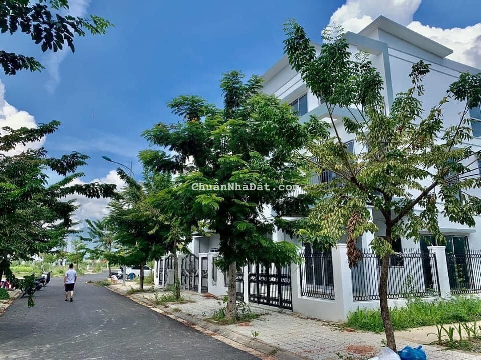 Bán lô biệt thự góc 3 mặt tiền đường 33m rộng 195,5m vuông vức chỉ 35tr/m