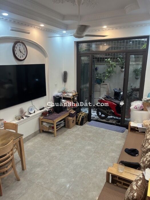 📣📣📣  VỊ TRÍ ĐẸP - NGÕ THÔNG TỨ PHÍA  -  LÁNG HẠ - ĐỐNG ĐA 35M - NHỈNH 5 tỷ - KO LỖI PHONG THUỶ