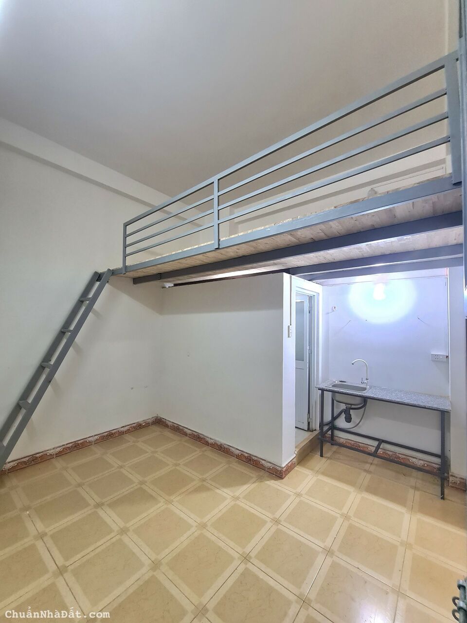 Cho phòng trọ gác cao thoáng mát giờ giấc tự do không chung chủ 