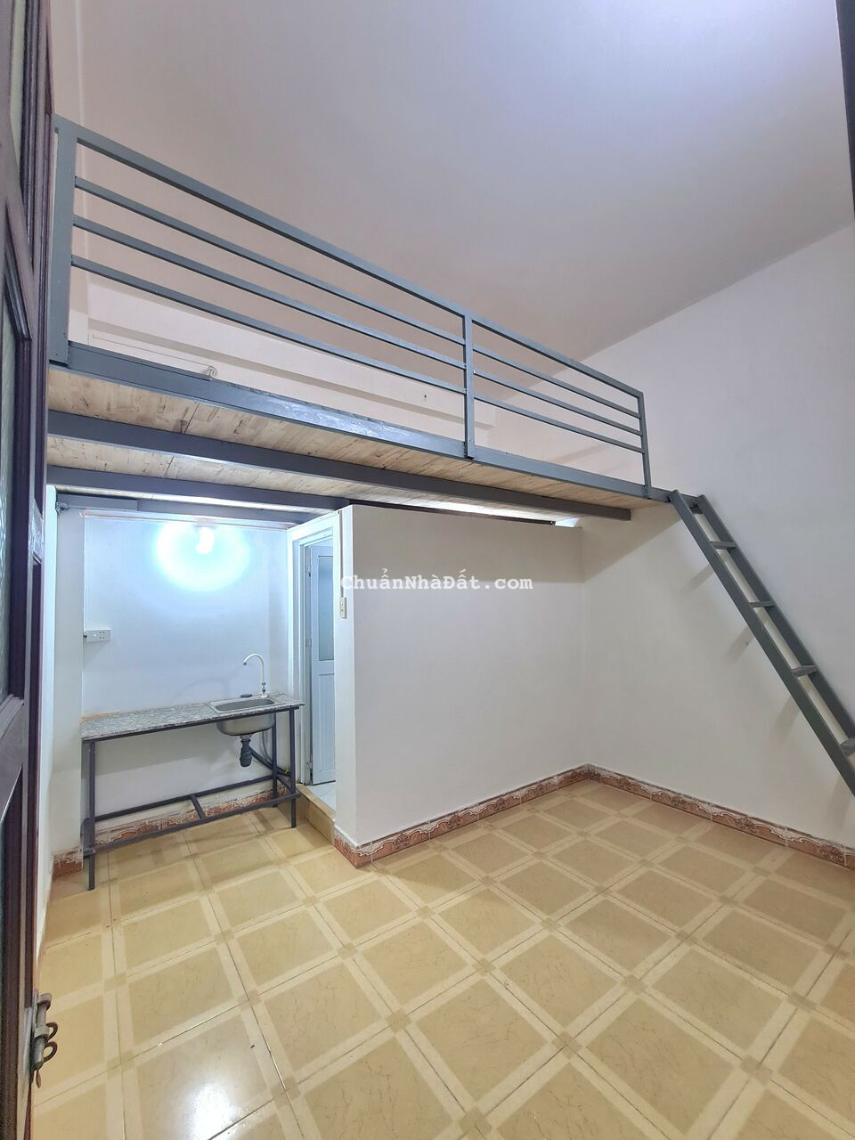 Cho phòng trọ gác cao thoáng mát giờ giấc tự do không chung chủ 