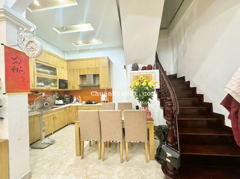 Bán Nhà Ngõ 157 Pháo Đài Láng, Đống Đa_5x50m2, Giá nhỉnh 6 tỷ