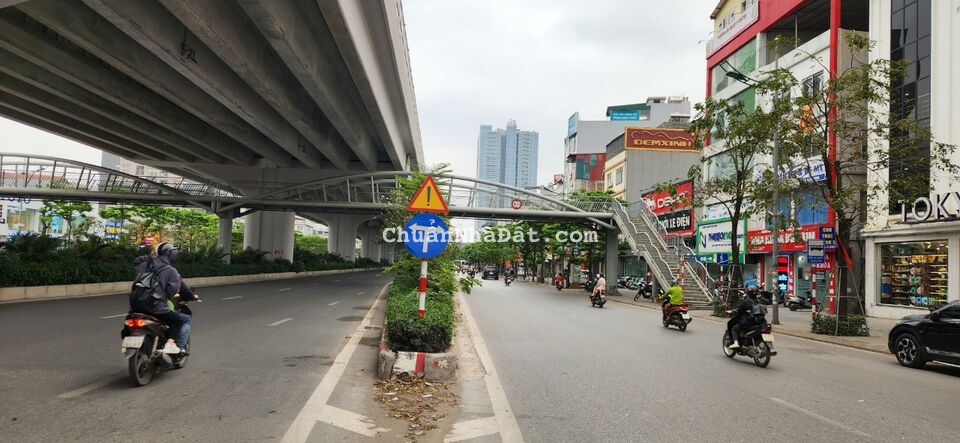 Bán Gấp Nhà Tại Đường Phạm Văn Đồng, Mai Dịch, Cầu Giấy, 52m2, Nhỉnh 7 tỷ Bán Gấp Nhà Tại Đường Phạm Văn Đồng, Mai Dịch, Cầu Giấy, 52m2, Nhỉnh 7 tỷ