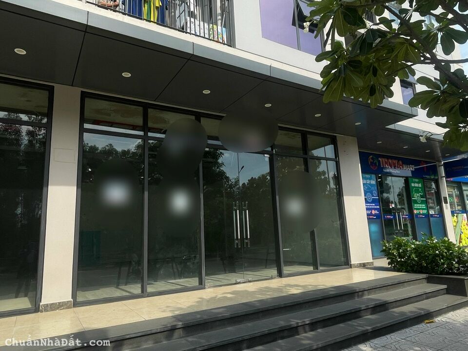 Cho thuê shophouse Vinhomes Grand Park Quận 9, Hoàn thiện 51m2 mặt sảnh chỉ 15 triệu/ tháng 