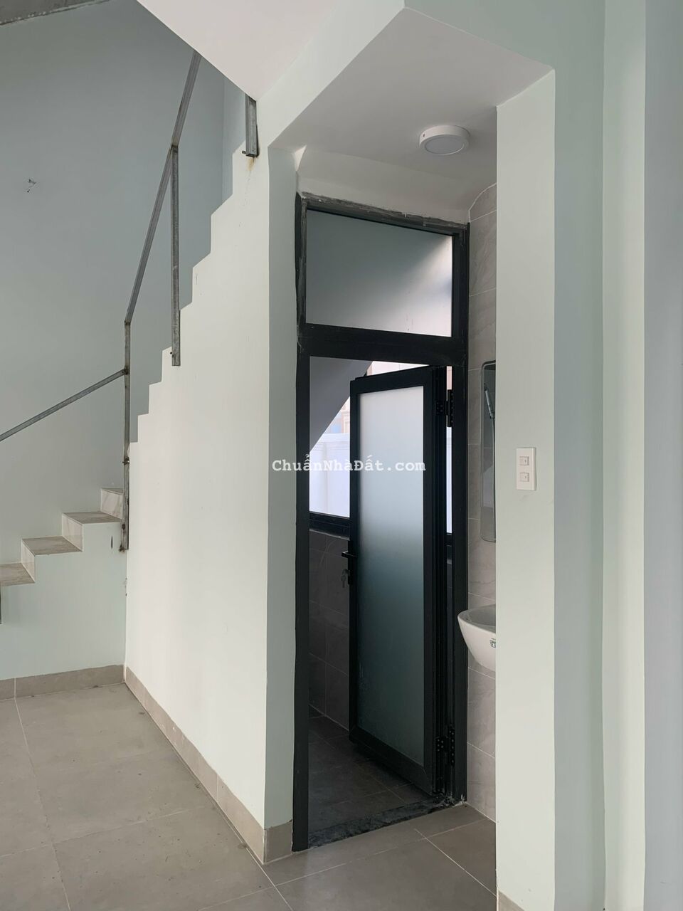 Cho thuê nhà phố 108m2 nguyên căn tại Vinhomes Grand Park 10 triệu/ tháng Cho thuê nhà phố 108m2 nguyên căn tại Vinhomes Grand Park 10 triệu/ tháng