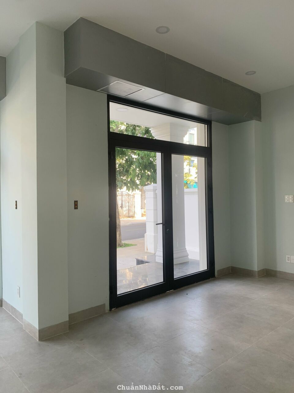 Cho thuê nhà phố 108m2 nguyên căn tại Vinhomes Grand Park 10 triệu/ tháng Cho thuê nhà phố 108m2 nguyên căn tại Vinhomes Grand Park 10 triệu/ tháng