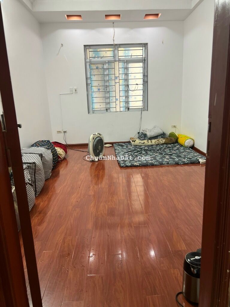 Bán nhà Nam Dư, Hoàng Mai gần ôtô tránh thông rộng, 35m2x4 tầng, mặt tiền 3.8m, 4.35 tỷ.